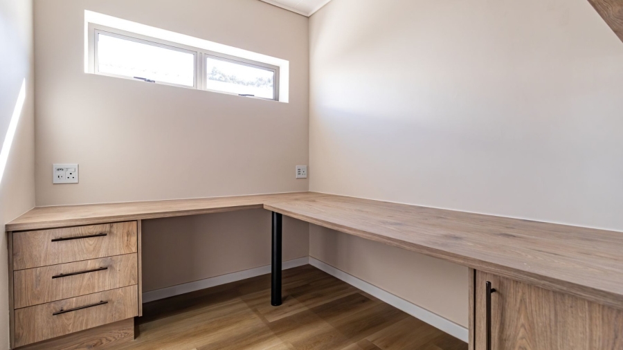 3 Bedroom Property for Sale in Heldervue Western Cape